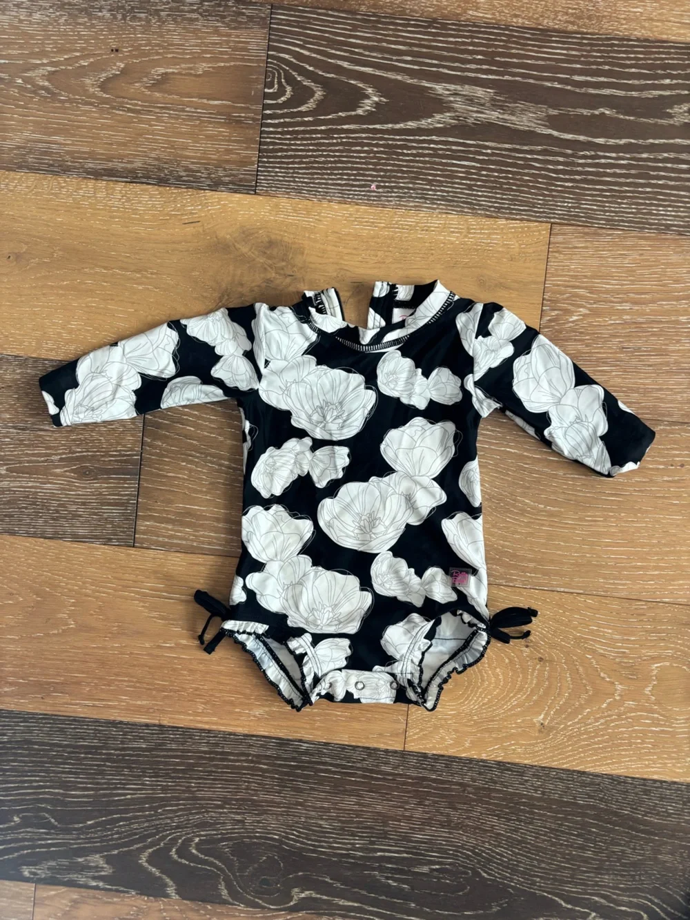 RuffleButts Black White Floral Long Sleeve Rash Guard Swimsuit 6-12M